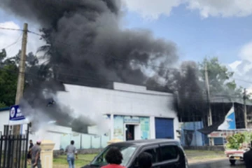 குருணாகல் - கொழும்பு வீதி கட்டிடம் ஒன்றில் தீ விபத்து