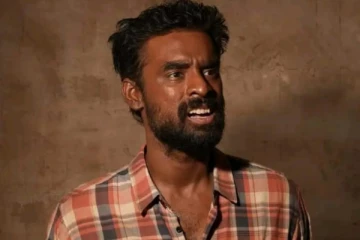 இவரா இப்படி மாறிவிட்டார்..! புகைப்படத்தில் இருக்கும் முன்னணி நடிகர் யார் தெரியுமா.. ரசிகர்கள் ஷாக்