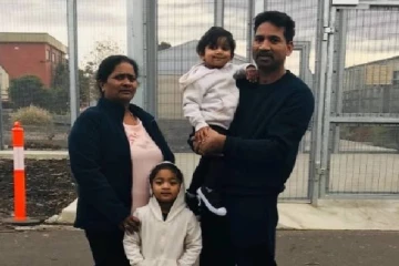 இலங்கைத் தமிழ் அகதிக் குடும்பத்துக்கு கிடைத்த இன்ப தகவல்