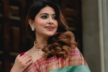 42 வயதிலும் குறையாத இளமை!! நடிகை சினேகாவின் லேட்டஸ்ட் க்யூட் புகைப்படங்கள்..