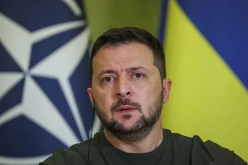 ஐரோப்பிய தலைவர்களுடன் சந்திப்பு; ஸ்பெயின் சென்றடைந்த ஜெலென்ஸ்கி