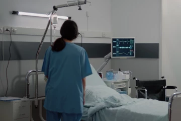 யாழில் அரச மருத்துவரால் மனைவியின் தங்கைக்கு ஏற்பட்ட நிலை!