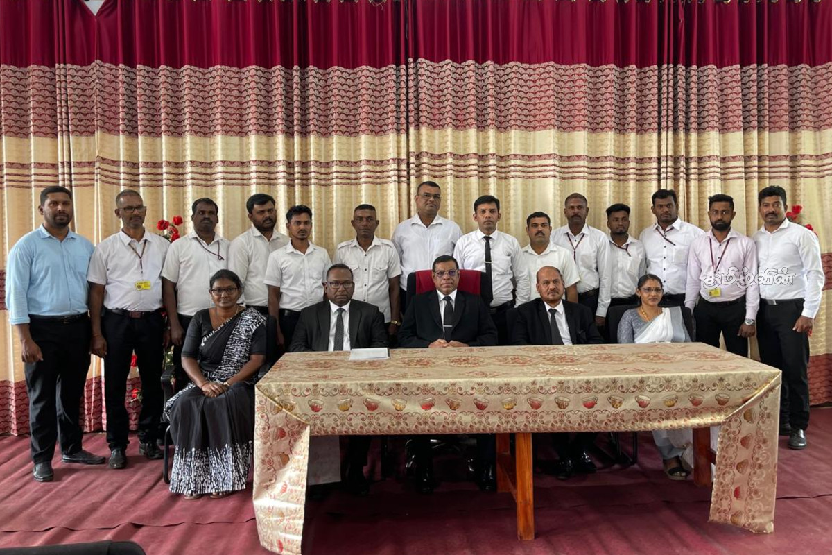 பிரதம நீதியரசர் வவுனியாவிற்கு விஜயம் : நீதிமன்ற செயற்பாடுகளையும் பார்வையிட்டார். | Chief Justice Visiting Vavauniya Fro Looking Court