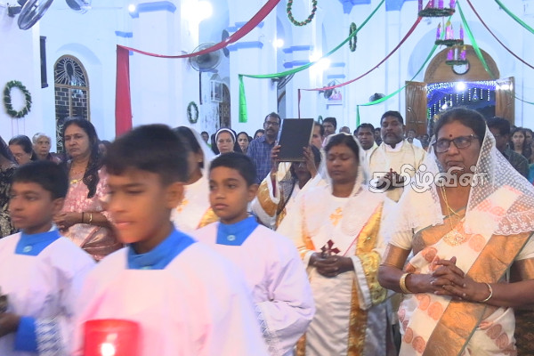 நாடு முழுவதும் களைகட்டிய ஆங்கில புத்தாண்டு கொண்டாட்டம் | A Weedy New Year In Mannar