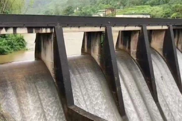 තත්ත්වය භයානක වෙයි - විමළසුරේන්ද්‍ර ජලාශය වාන් දමයි - ආරක්ෂක අංශ විසින් ජනතාවට දැනුම්දීමක්