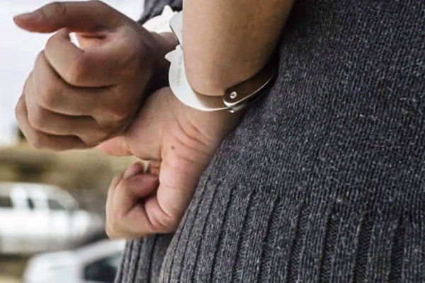 யாழ் கொக்குவில் பகுதியில் பெண்ணொருவர் கைது! | Woman Arrested For Selling Heroin In Jaffna