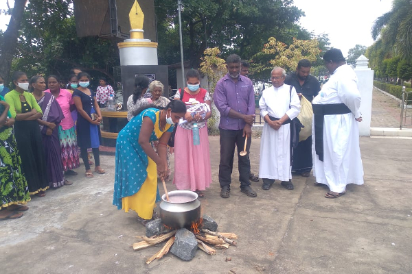 வடுக்களும் வலிகளும் நிறைந்த கதை கூறும் முள்ளிவாய்க்கால் கஞ்சி: தமிழர் தாயக பகுதிகளின் நினைவுநாள் தொகுப்பு | Mullivaikkal Porridge Remembrance Day