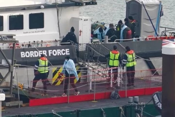 பிரித்தானியாவில் உறையும் குளிரில் ஜலசமாதியான புலம்பெயர்ந்தோர்: பின்னணியில் 19 வயது இளைஞர்!