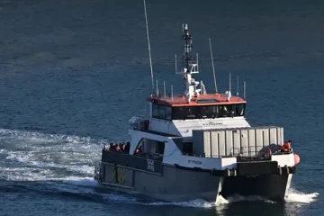 38 புலம்பெயர்ந்தோரை நடுக்கடலில் தவிக்கவிட்டது பிரித்தானியா: பிரான்ஸ் குற்றச்சாட்டு