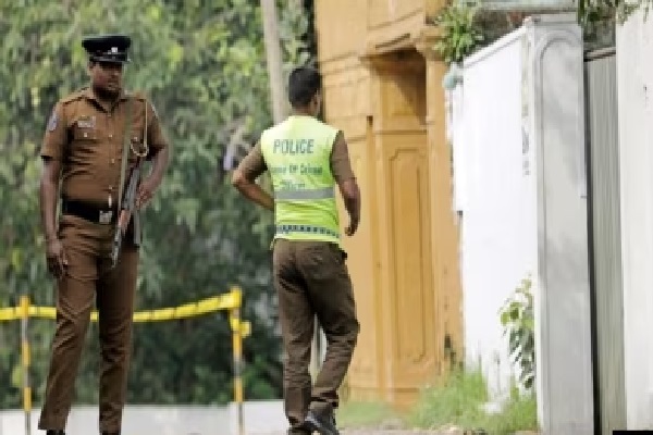 களுத்துறை கடற்கரையில் இளம் தாய் மற்றும் சிறுமியின் சடலங்கள் கண்டெடுப்பு -கொலையா..! | Dead Bodies Mother And Girl On Kalutara Beach