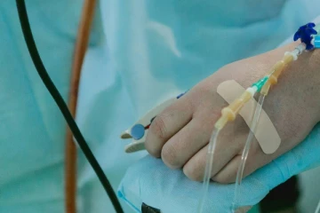 லீவு கொடுக்காத மேனேஜர் - அலுவலகத்திலேயே மயங்கி விழுந்து உயிரிழந்த பெண்!