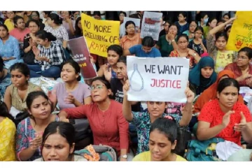 கொல்கத்தாவில் மருத்துவ சேவை பாதிப்பு- நோயாளிகள் கடும் அவதி!