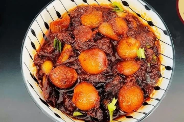 இரண்டு மாதம் வரை பழுதடையாமல் இருக்கும் சின்ன வெங்காய தொக்கு - செய்வது எப்படி?