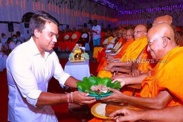 நீண்ட நாட்களுக்கு பிறகு பொது வெளியில் தோன்றிய கோட்டாபய! (புகைப்படங்கள்) | Gotapaya Appeared In Public After A Long Time
