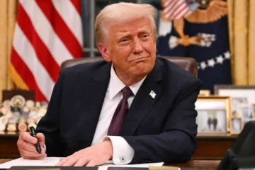 அமெரிக்க படை வீரர்களுக்கு தலா ரூ.1.60 லட்சம் ஊக்கத்தொகை ; டிரம்ப் அறிவிப்பு