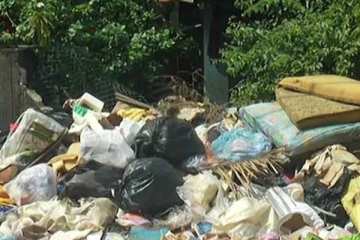 கொழும்பு கொலன்னாவை பகுதியில் 8,000 தொன் குப்பைகள்