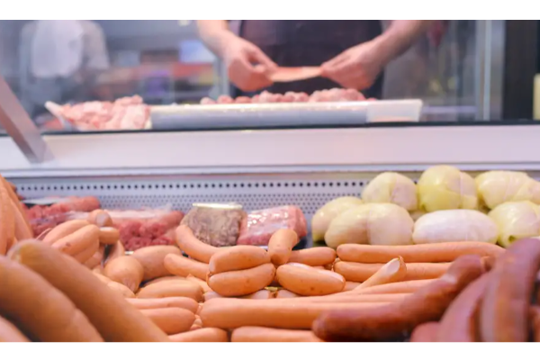 குடிபோதையில் ஜேர்மானியர் செய்த செயல் | Germany Drunk Man Fall Into Butcher Sausages குடிபோதையில் ஜேர்மானியர் செய்த செயல் | Germany Drunk Man Fall Into Butcher Sausages