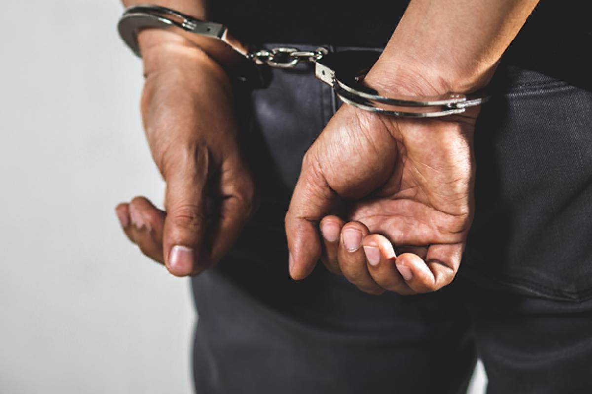 வடமராட்சி- கட்டைக்காட்டு பகுதியில் வீடுகள் மீது தாக்குதல் மேற்கொண்டவர் கைது | Man Arrested For Attacking Houses In Kattaikadu