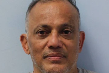 லண்டனில் மது போதையில் பொலிசாரை எட்டி உதைத்து முகத்தில் எச்சில் துப்பிய தமிழர்! நீதிமன்றம் அளித்த தண்டனை