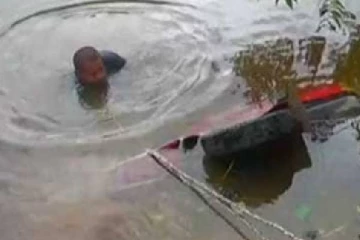 மாத்தறையில் லொறியுடன் மோதிய முச்சக்கரவண்டி