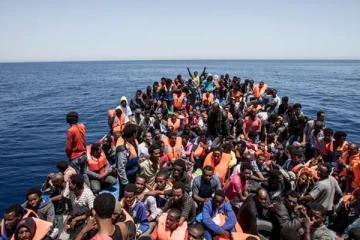 இத்தாலியை நோக்கி பயணித்த ஏதிலிகள் 40 பேர் பலி!