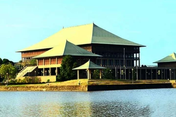 நாடாளுமன்றம் இன்று கூடுகிறது! அவ்வழியே செல்லும் சாரதிகளுக்கு பொலிஸார் வழங்கியுள்ள அறிவுறுத்தல்