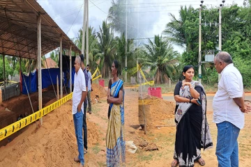 கொக்குத்தொடுவாய் மனித புதைகுழியை பார்வையிட்ட கஜேந்திரன் எம்.பி