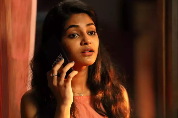 அந்த மாதிரியான காட்சியில் நடித்த இவானா .. வழியனுப்பி வைத்த அவரின் அம்மா.. | Ivana Explain About Kiss Scene In Movie