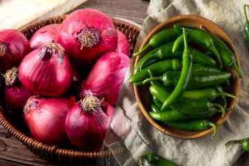 திடீரென குறைவடைந்த பெரிய வெங்காயத்தின் விலை: அதிர்ச்சியளிக்கும் பச்சை மிளகாயின் விலை