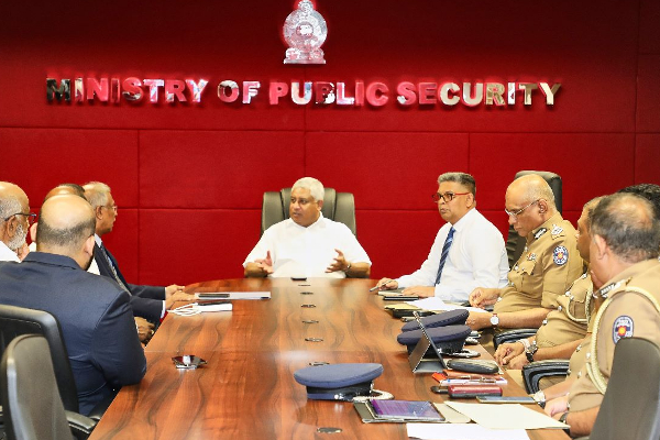 இந்தியாவை போலவே இலங்கையிலும் அதிகாரப் பகிர்வை நடைமுறைப்படுத்துங்கள்: கூட்டமைப்பு கோரிக்கை | Tna Negotiation Regarding Police Power