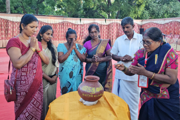 அரசியல் கைதிகளின் விடுதலையை வலியுறுத்தி இந்தியாவில் இருந்து வந்த விடுதலை நீர் | Ndia Came Demand Release Of Political Prisoners