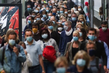 இத்தாலிய  மக்களுக்கு ஒரு மகிழ்ச்சி அறிவிப்பு