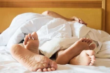 பிரபல சீரியல் நடிகையை ஹோட்டலுக்கு அழைத்து சென்று உல்லாசம்! ரகசியமாக வீடியோ எடுத்து காதலன் செய்த செயல்