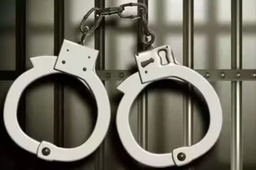 யாழ் கடற்பரப்பில் 25 இந்திய மீனவர்கள் கைது