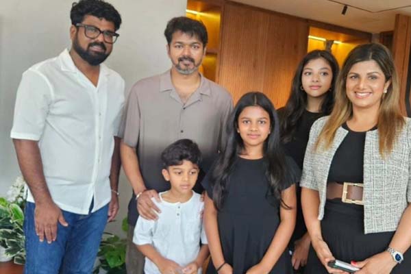 49 வயதில் சினிமாவில் ரீ எண்ட்ரி கொடுக்கப் போகிறாரா ரம்பா... குஷியில் ரசிகர்கள் | 49 Years Old Actress Rambha Re Entry Acting