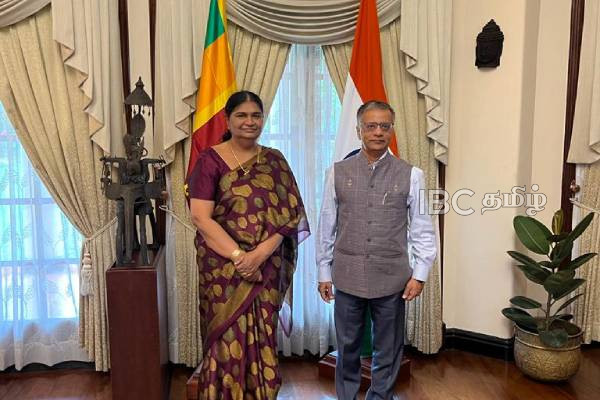 வடக்கு ஆளுநர் : இந்திய உயர்ஸ்தானிகர் சந்திப்பு | Northern Governor Indian High Commissioner Meeting