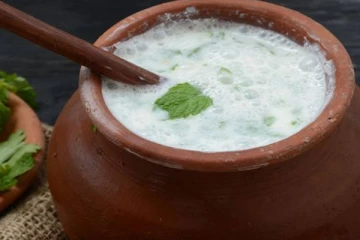 காலையில் ஒரு கிளாஸ் மோர் குடிச்சுப் பாருங்க.. இந்த நோய்கள் உங்களை விட்டு பறந்து விடுமாம்