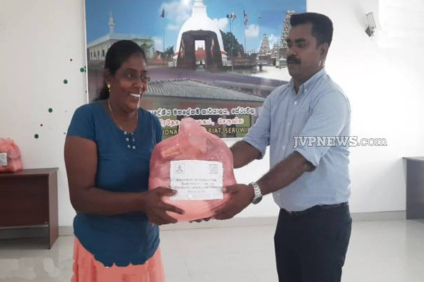 திருகோணமலையில் இராணுவத்தினரின் நெகிழ்ச்சியான செயல்! (Photos) | Humanitarian Action Of The Armys In Trincomalee