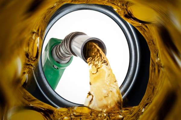 குறைக்கப்பட்டது எரிபொருள் விலை: வெளியான அதிரடி அறிவிப்பு | Petrol Prices Reduced In New Fuel Revision Today குறைக்கப்பட்டது எரிபொருள் விலை: வெளியான அதிரடி அறிவிப்பு | Petrol Prices Reduced In New Fuel Revision Today