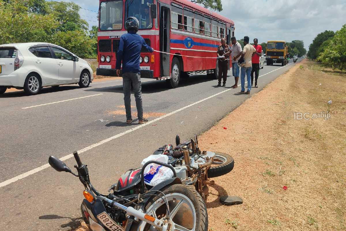 மோட்டார் சைக்கிளில் சென்றவர் பலி : மோதிய வாகனம் தப்பியோட்டம் | Motorcyclist Killed In Hit And Run