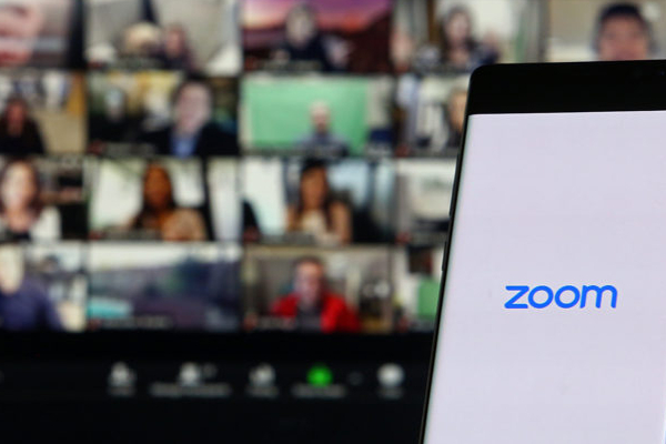 30 நிமிஷத்துல இமெயில் பாருங்க - 1300 ஊழியர்களை பணிநீக்கம் செய்து ஷாக் கொடுத்த Zoom | Zoom To Layoff Workforce Around 1300 Employees