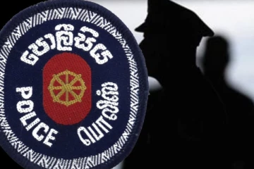 தவறான செயலுக்கு இடையூறாக இருந்த மாணவியை தாக்கிய பொலிஸ் அதிகாரிக்கு ஏற்பட்ட கதி