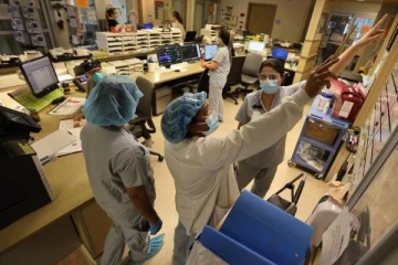 ஒன்ராறியோவில் தீவிரமாக பரவும் ஓமிக்ரோன் வைரஸ்!