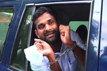 சமூக ஆர்வலர் பியத் நிகேஷலா குற்றப் புலனாய்வுப் பிரிவினரால் கைது