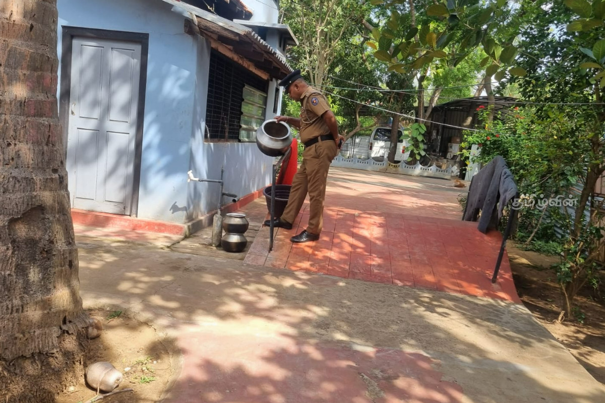 கரணவாய் கிராமம் முழுவதும் டெங்கு ஒழிப்பு நடவடிக்கை...! | Dengue Eradication Campaign Across Karanawai கரணவாய் கிராமம் முழுவதும் டெங்கு ஒழிப்பு நடவடிக்கை...! | Dengue Eradication Campaign Across Karanawai