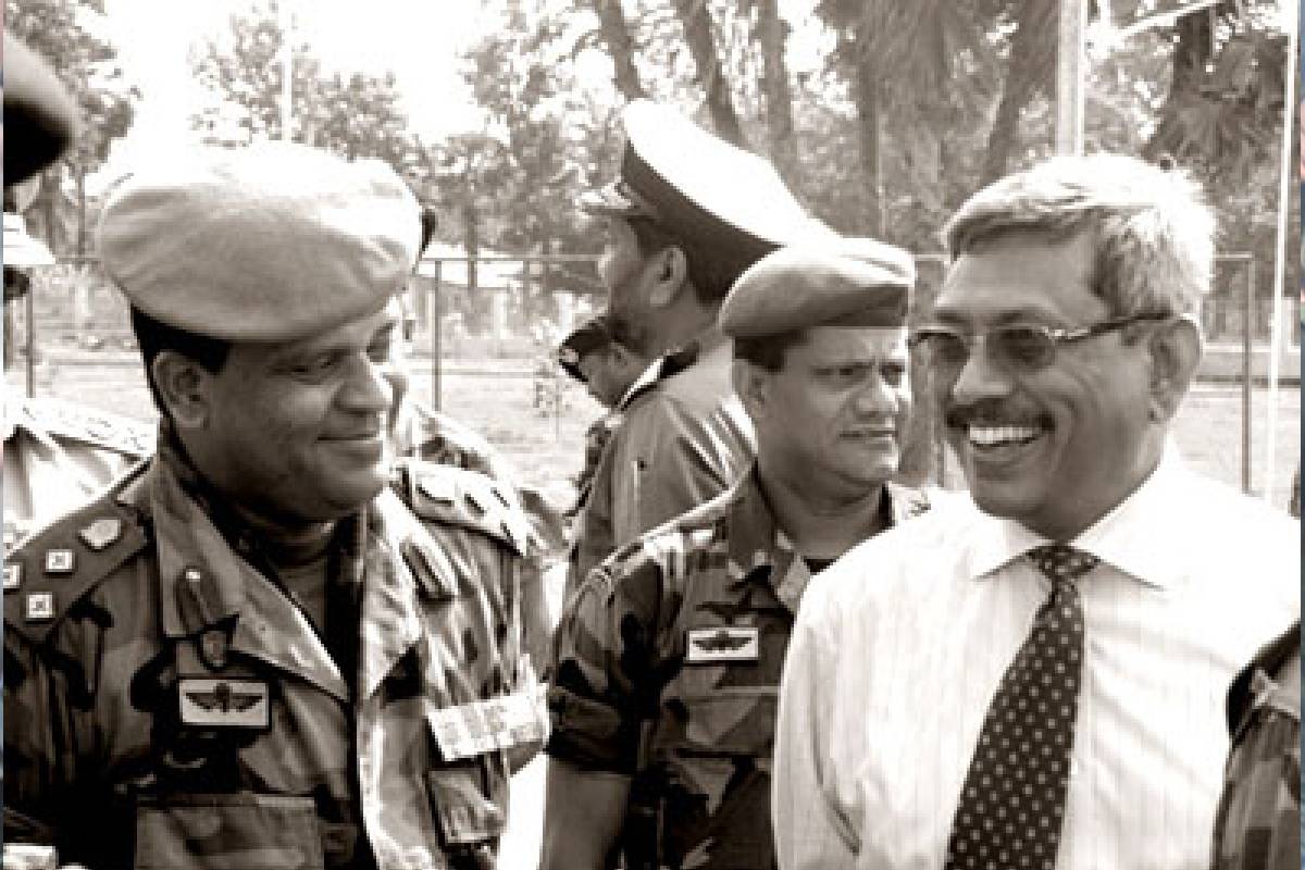 மக்களை மனிதக் கேடயங்களாகப் பயன்படுத்திய விடுதலைப் புலிகள்! போரின் இறுதிக்கட்டம் குறித்து மனம் திறந்த சவேந்திர சில்வா | Sri Lanka War Shavendra Silva Exclusive Interview