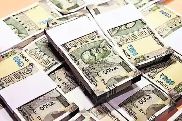 உண்மையில் ஏடிஎம்மில் 500 ரூபாய் நோட்டுகள் இருக்காதா? விளக்கம் இதோ | Are 500 Rupee Notes Really Banned From Atms