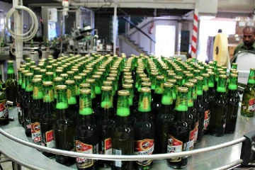 டாஸ்மாக் நிர்வாகம் அலட்சியம் ; காலாவதியான பீர் அருந்திய இருவருக்கு உடல்நலகுறைவு!