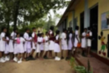 පාසල් වහනවද? කොට්ඨාස සහ කලාප මට්ටමෙන් අවධානය යොමු කර මේ පාසල් සම්බන්ධයෙන් රජය තීරණය ගන්න විදිහ නලින්ද පහදයි