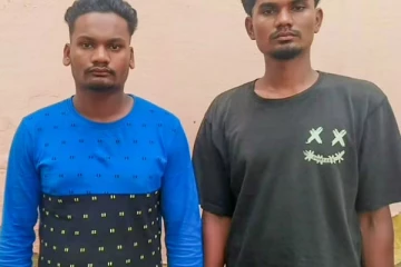 தண்டவாளத்தில் பாறாங்கல்லை வைத்துச் சென்ற வட மாநில இளைஞர்கள் - என்ன நடந்தது?